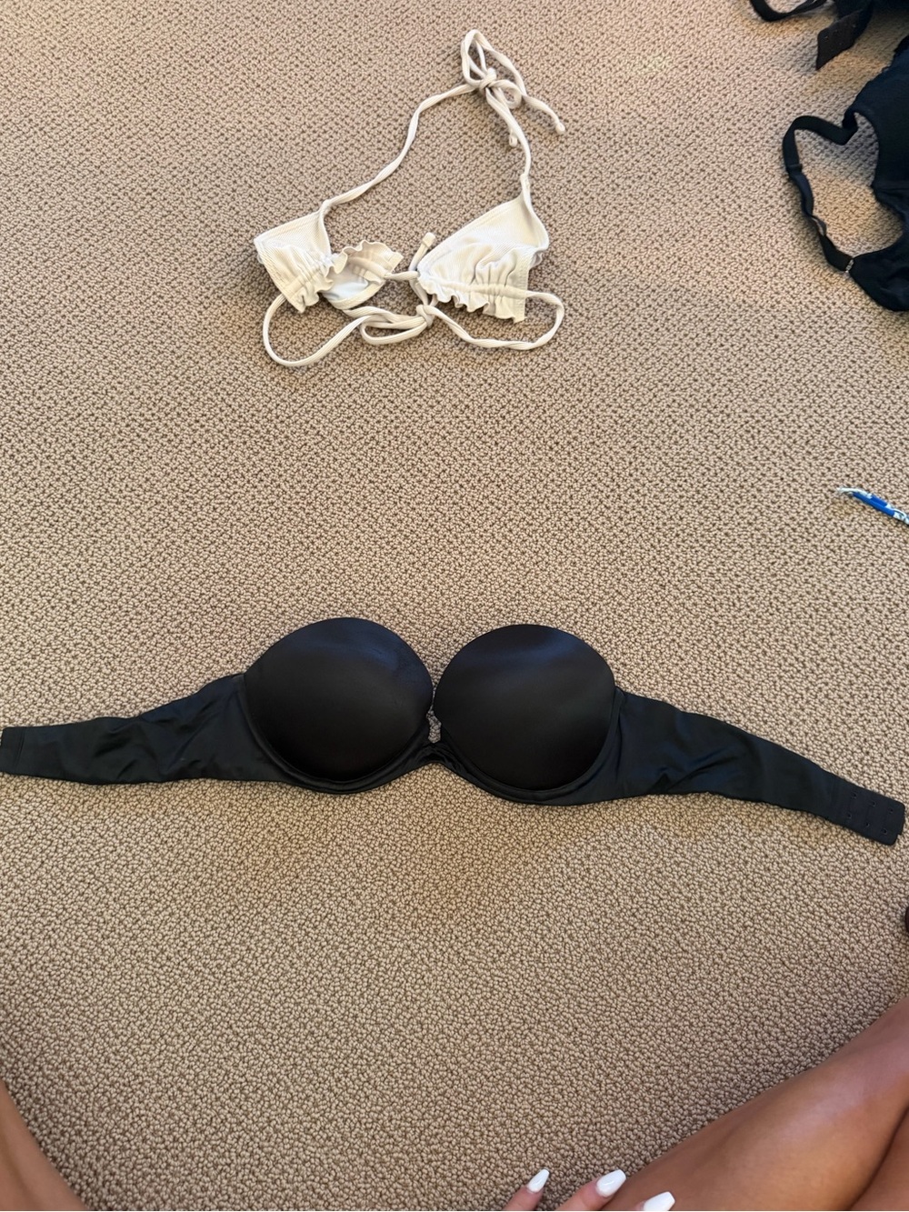Victoria's Secret Black Strapless Convertible Bra